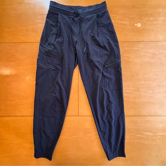 Athleta 0 black go far adventure jogger pants - Picture 2 of 13